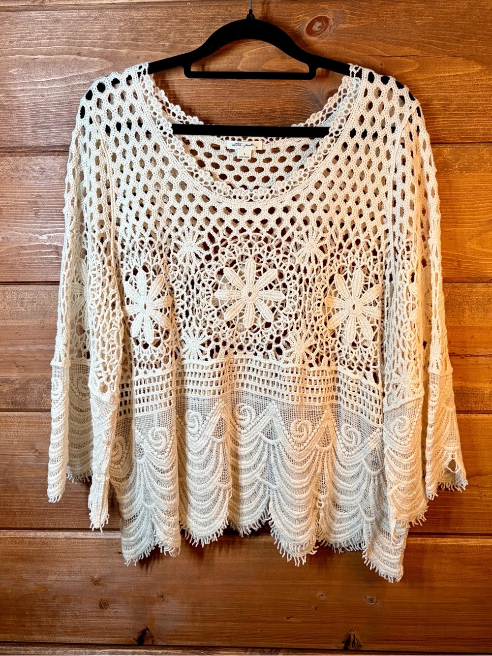 Ultra Pink Boho Crochet Openwork Top Shirt Cream NWOT 🩷 Size Small 💕